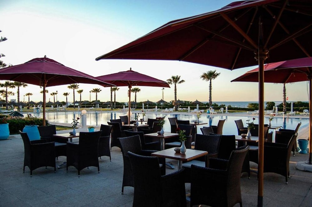 Amir Palace — Restaurant & bars in Skanes inc. Monastir, Monastir