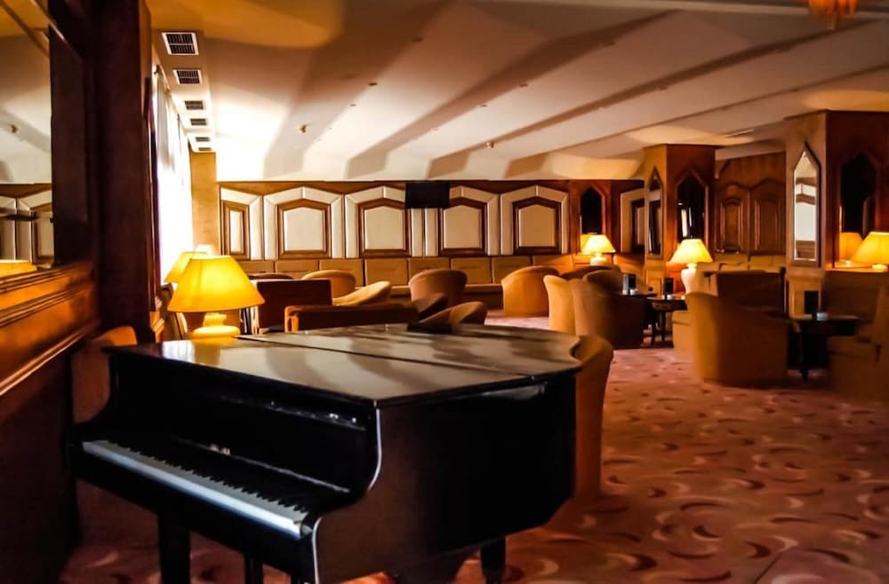 Amir Palace — Restaurant & bars in Skanes inc. Monastir, Monastir
