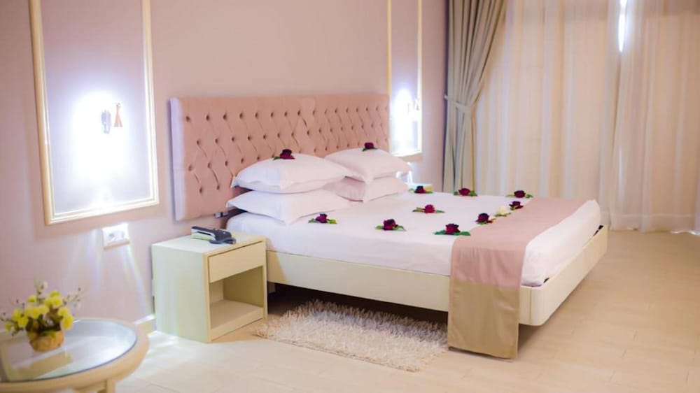 Amir Palace — Hotel rooms in Skanes inc. Monastir, Monastir