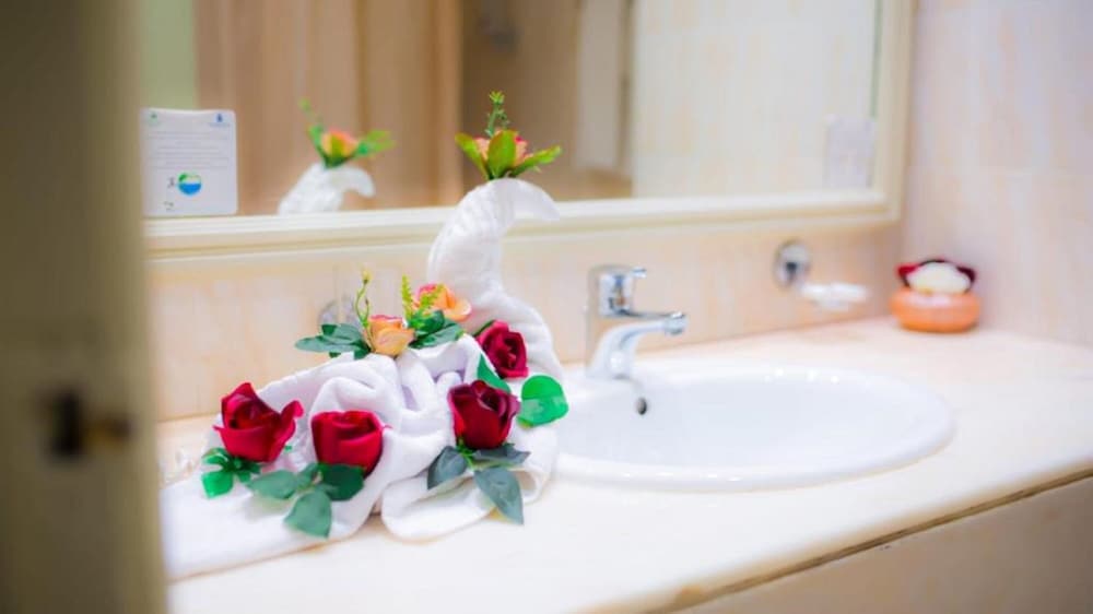 Amir Palace — Hotel rooms in Skanes inc. Monastir, Monastir