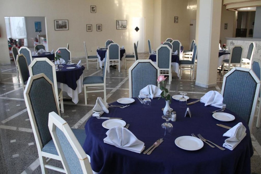 Amir Palace — Restaurant & bars in Skanes inc. Monastir, Monastir