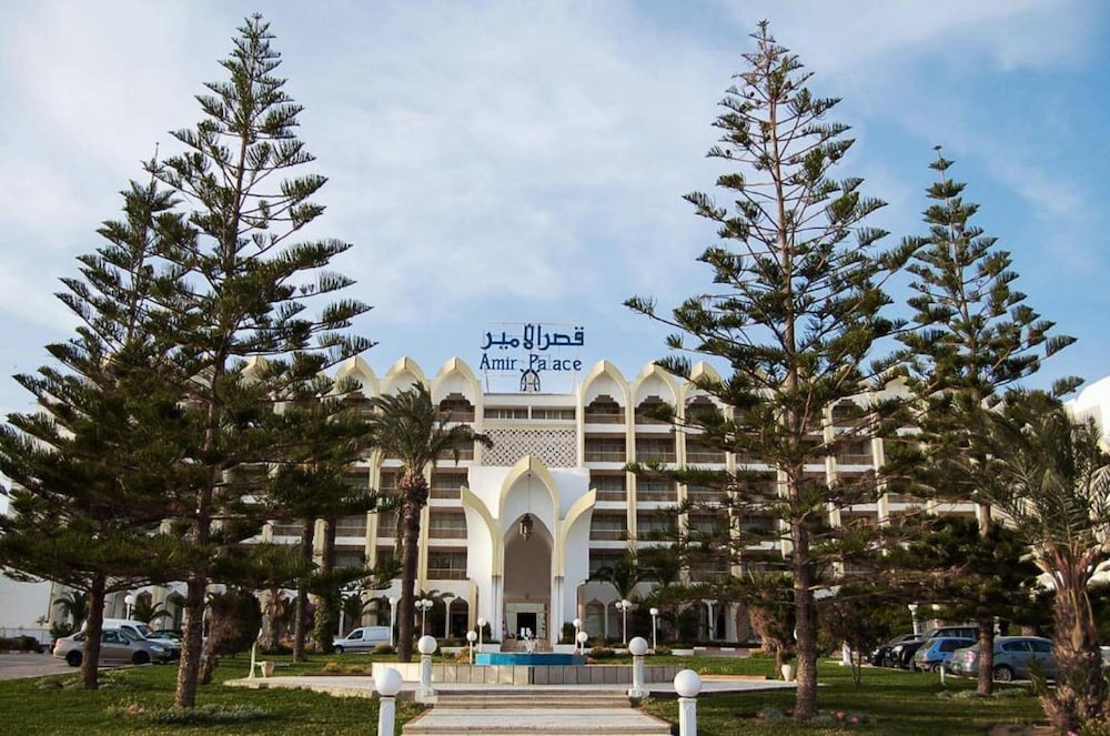 Amir Palace — Hotel building in Skanes inc. Monastir, Monastir