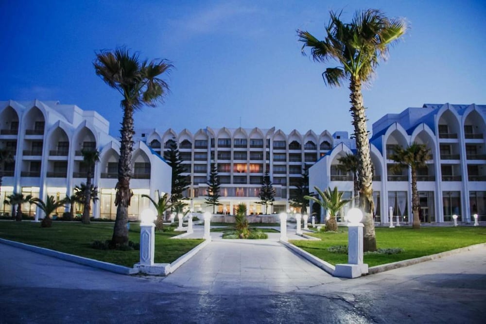 Amir Palace — Hotel building in Skanes inc. Monastir, Monastir