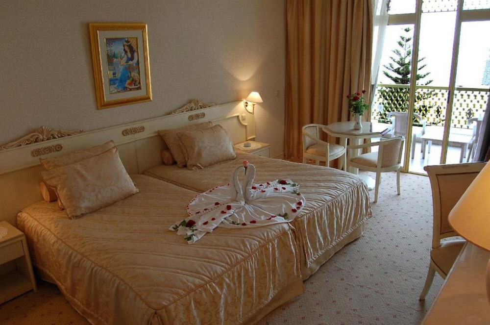 Amir Palace — Hotel rooms in Skanes inc. Monastir, Monastir