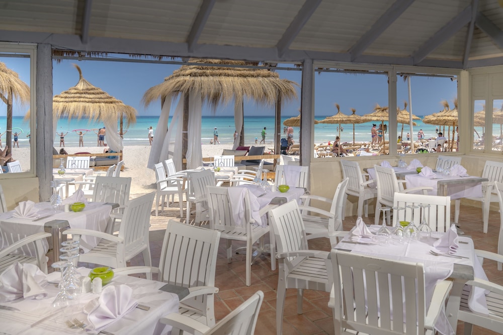 Yadis Djerba Thalasso & Golf — Restaurant & bars in Aghir, Medenine