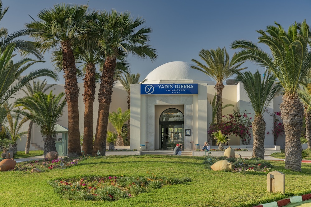 Yadis Djerba Thalasso & Golf — Hotel building in Aghir, Medenine