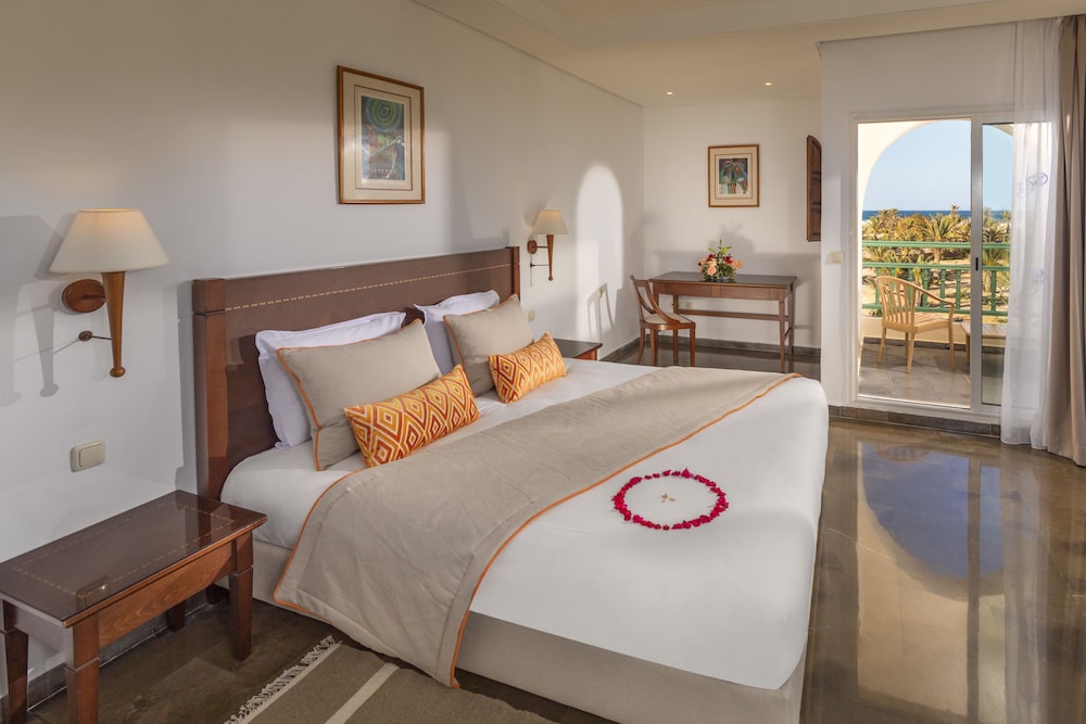 Yadis Djerba Thalasso & Golf — Hotel rooms in Aghir, Medenine