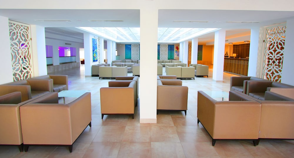 Omar Khayam Resort & Aqua Park — Hotel building in Hammamet, Nabeul