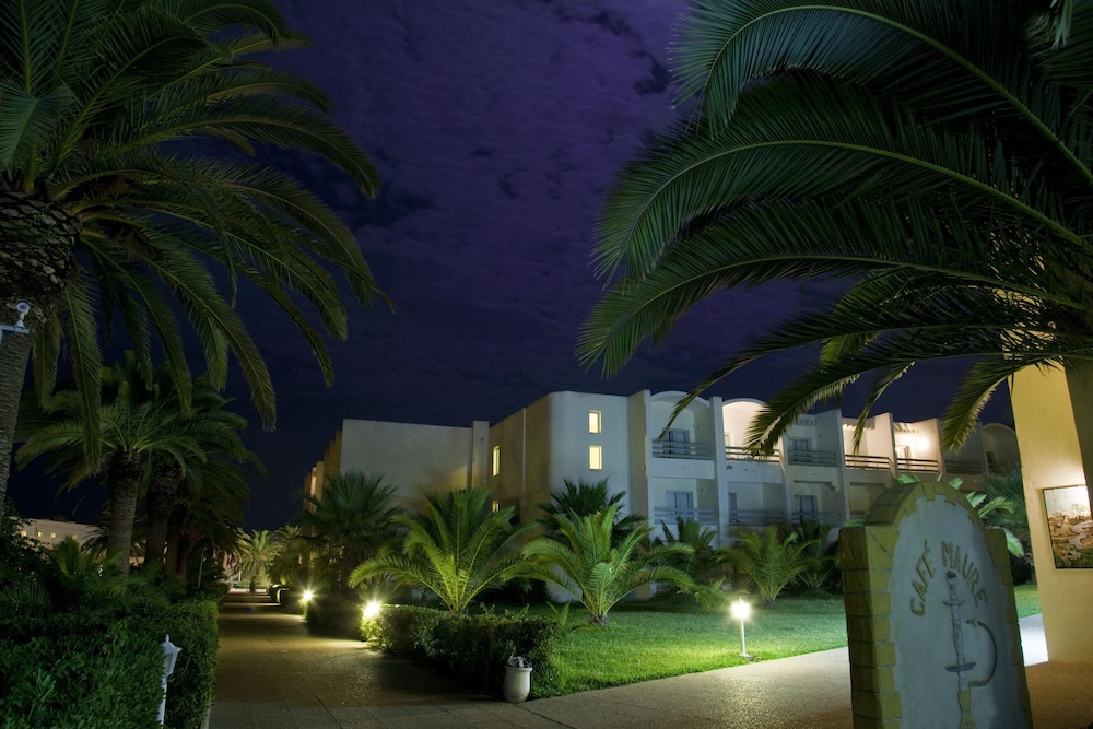 Omar Khayam Resort & Aqua Park — Hotel building in Hammamet, Nabeul