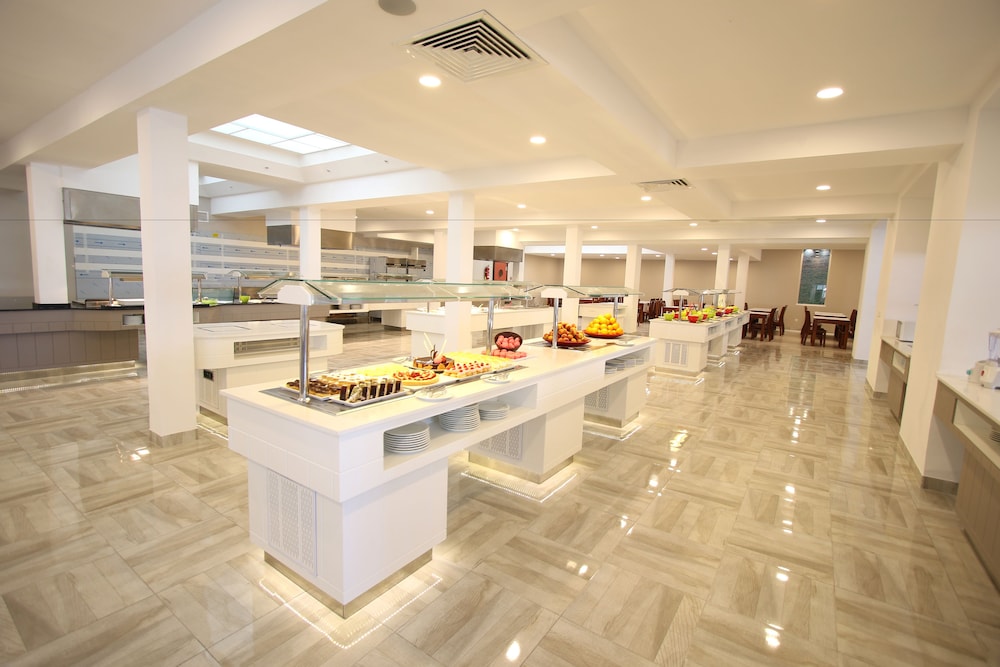 Omar Khayam Resort & Aqua Park — Restaurant & bars in Hammamet, Nabeul