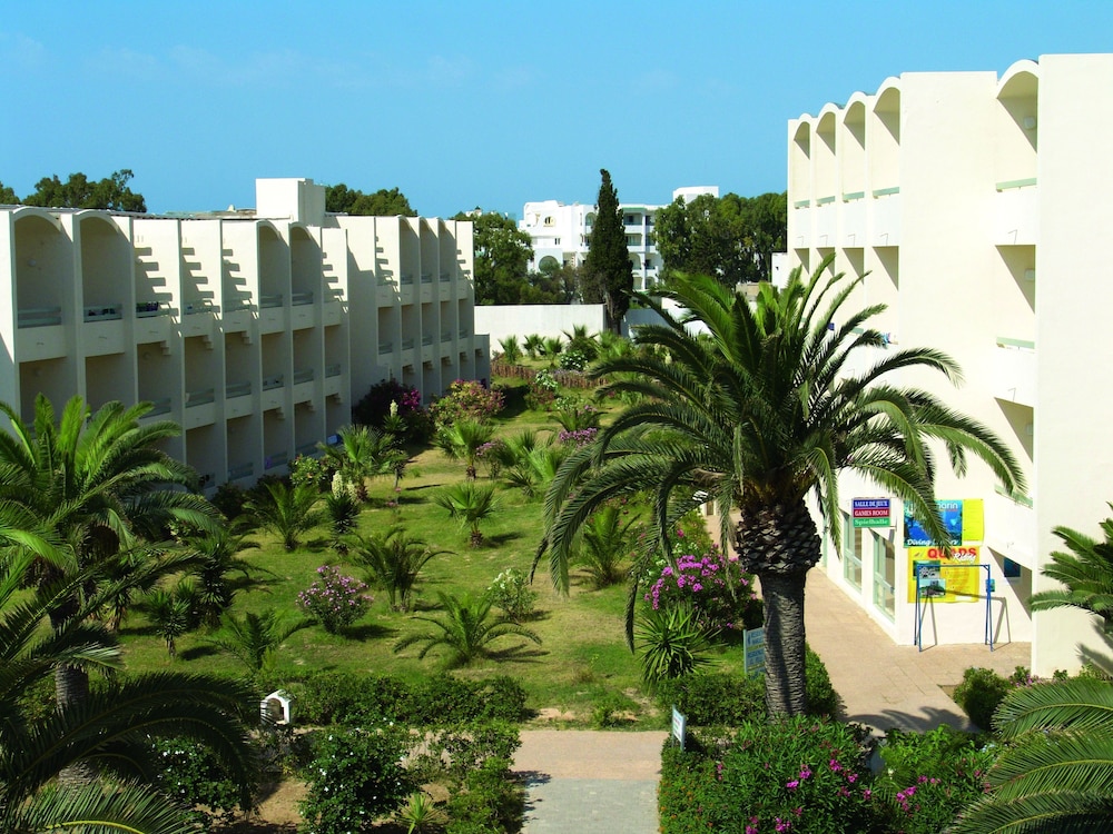 Omar Khayam Resort & Aqua Park — Hotel building in Hammamet, Nabeul