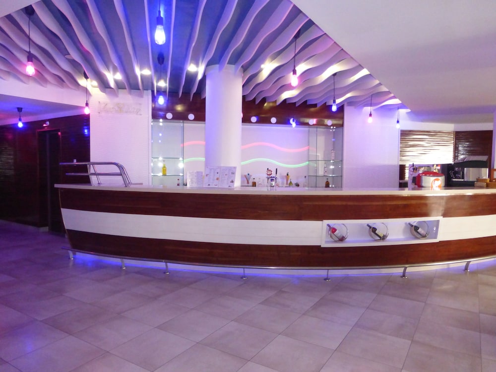 Omar Khayam Resort & Aqua Park — Restaurant & bars in Hammamet, Nabeul