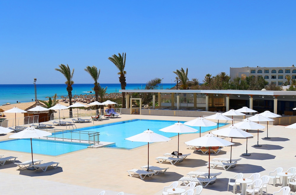 Omar Khayam Resort & Aqua Park — Swimming pool in Hammamet, Nabeul