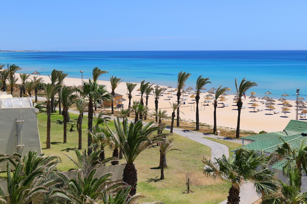 Omar Khayam Resort & Aqua Park — Beach in Hammamet, Nabeul