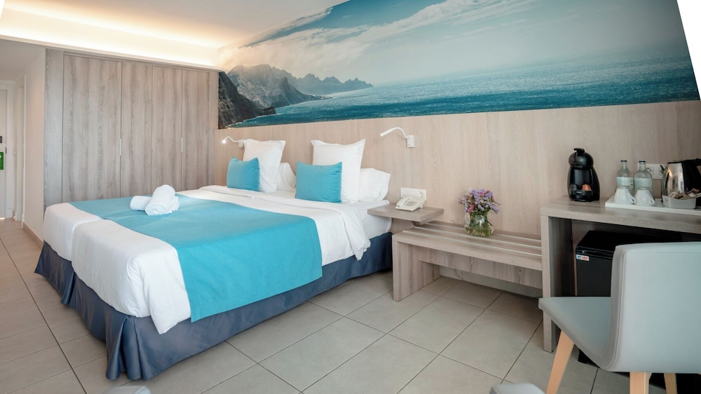 Bluesea Marieta — Hotel rooms in Playa del Ingles, Canary Islands