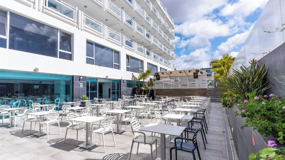 Bluesea Marieta — Restaurant & bars in Playa del Ingles, Canary Islands