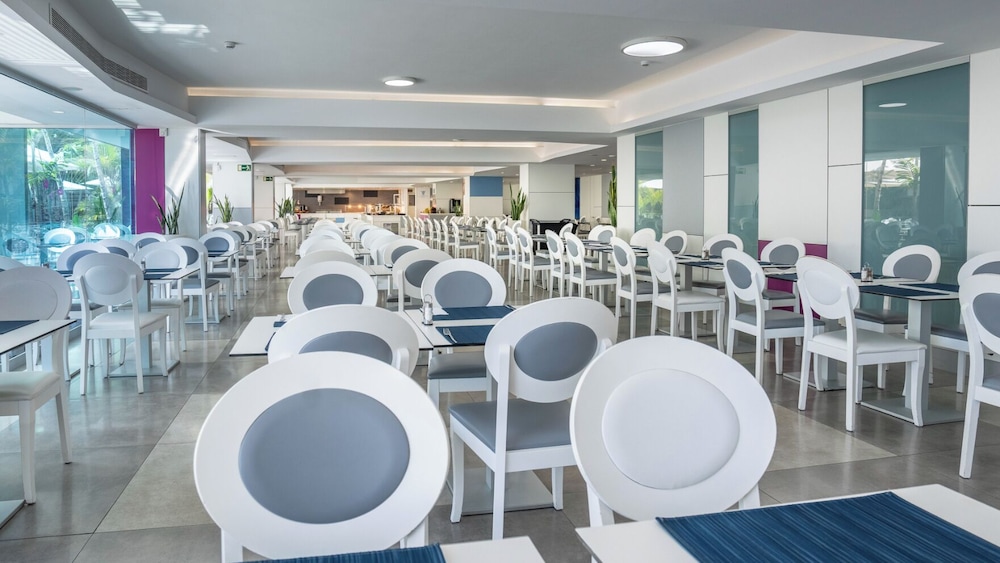 Bluesea Marieta — Restaurant & bars in Playa del Ingles, Canary Islands