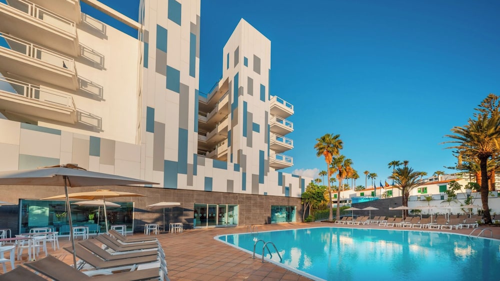 Bluesea Marieta — Swimming pool in Playa del Ingles, Canary Islands