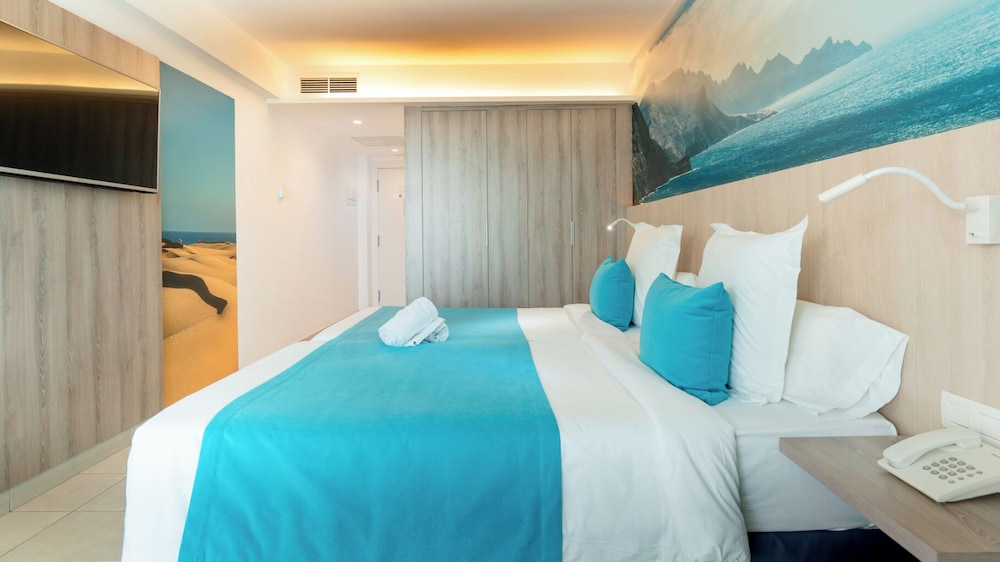 Bluesea Marieta — Hotel rooms in Playa del Ingles, Canary Islands