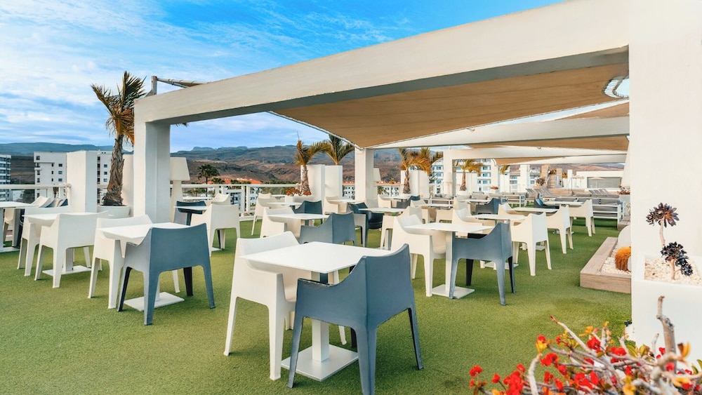 Bluesea Marieta — Restaurant & bars in Playa del Ingles, Canary Islands