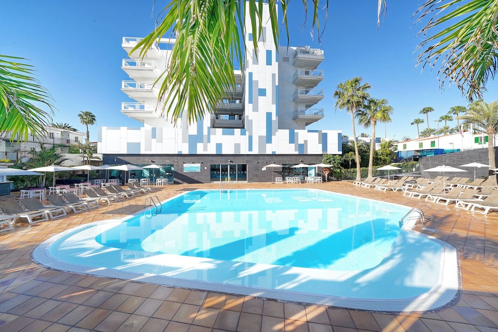 Bluesea Marieta — Swimming pool in Playa del Ingles, Canary Islands