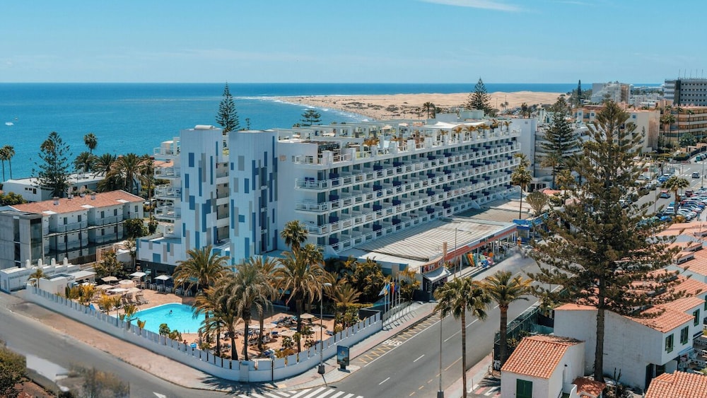 Bluesea Marieta — Hotel building in Playa del Ingles, Canary Islands