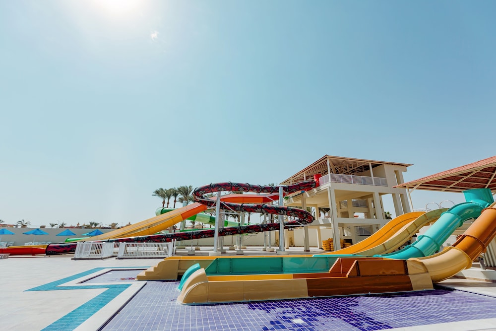 Pickalbatros Dana Beach Resort - Hurghada — Attractions for children in Hurghada, Red Sea