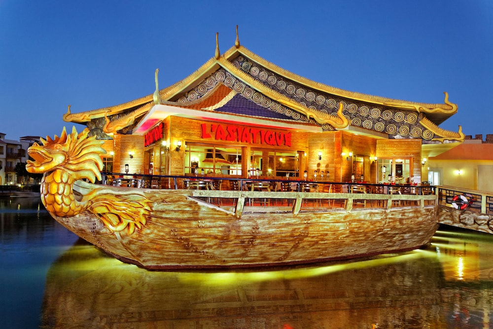 Pickalbatros Dana Beach Resort - Hurghada — Restaurant & bars in Hurghada, Red Sea