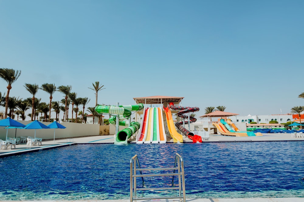 Pickalbatros Dana Beach Resort - Hurghada — Attractions for children in Hurghada, Red Sea