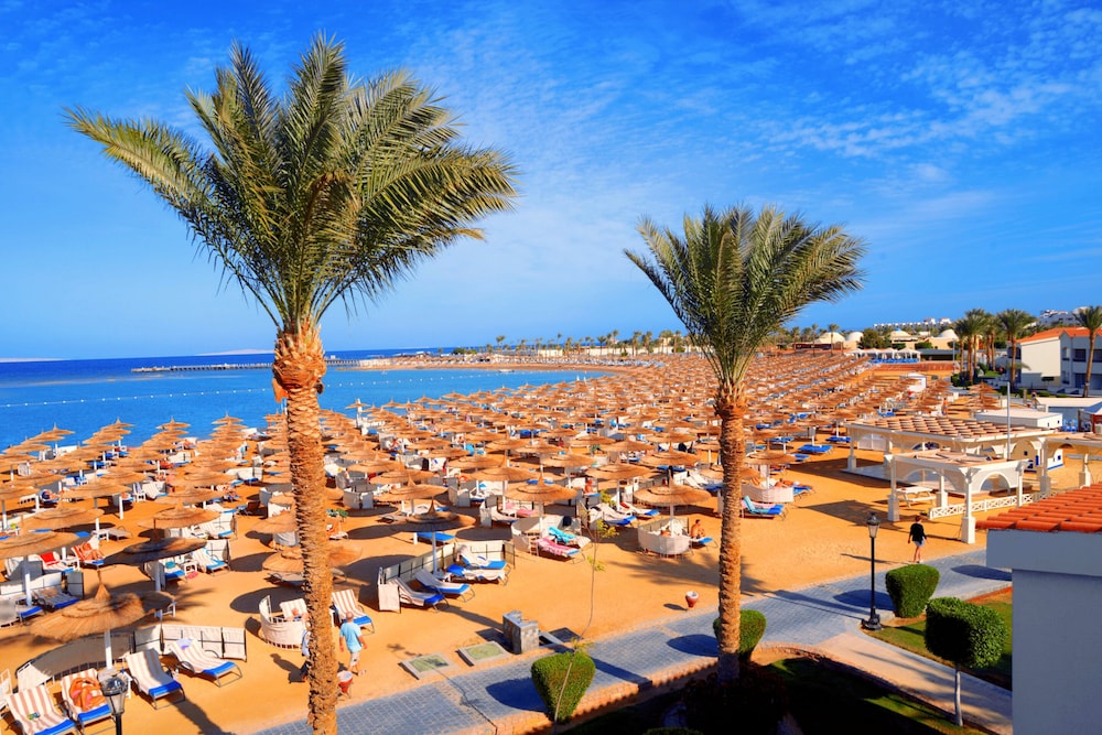 Pickalbatros Dana Beach Resort - Hurghada — Beach in Hurghada, Red Sea