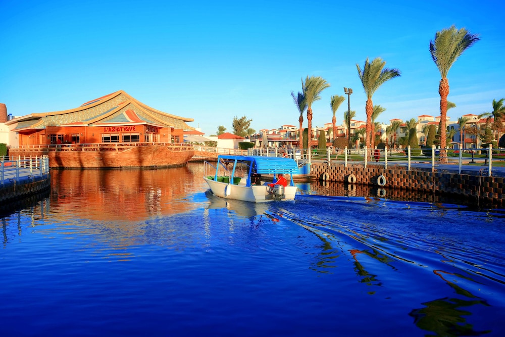 Pickalbatros Dana Beach Resort - Hurghada — Attractions in the area in Hurghada, Red Sea