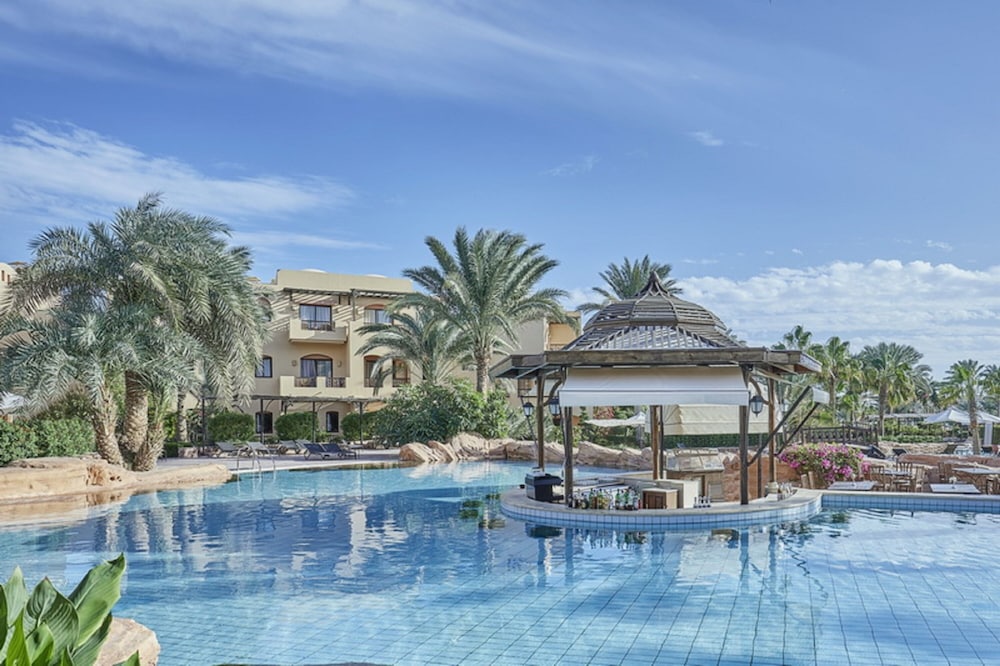 Steigenberger Coraya Beach - Adults Friendly 16 Years Plus — Swimming pool in El Quseir, Red Sea