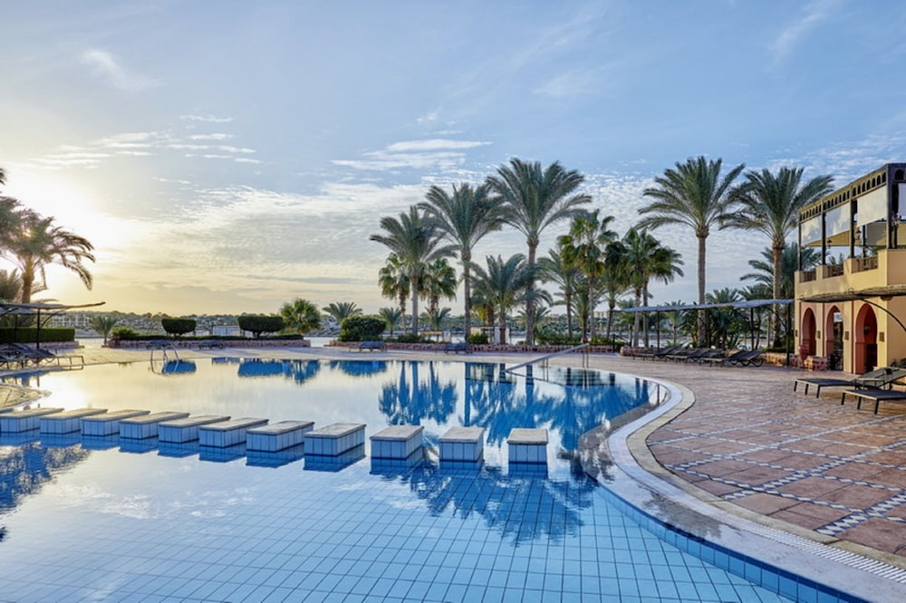 Steigenberger Coraya Beach - Adults Friendly 16 Years Plus — Swimming pool in El Quseir, Red Sea
