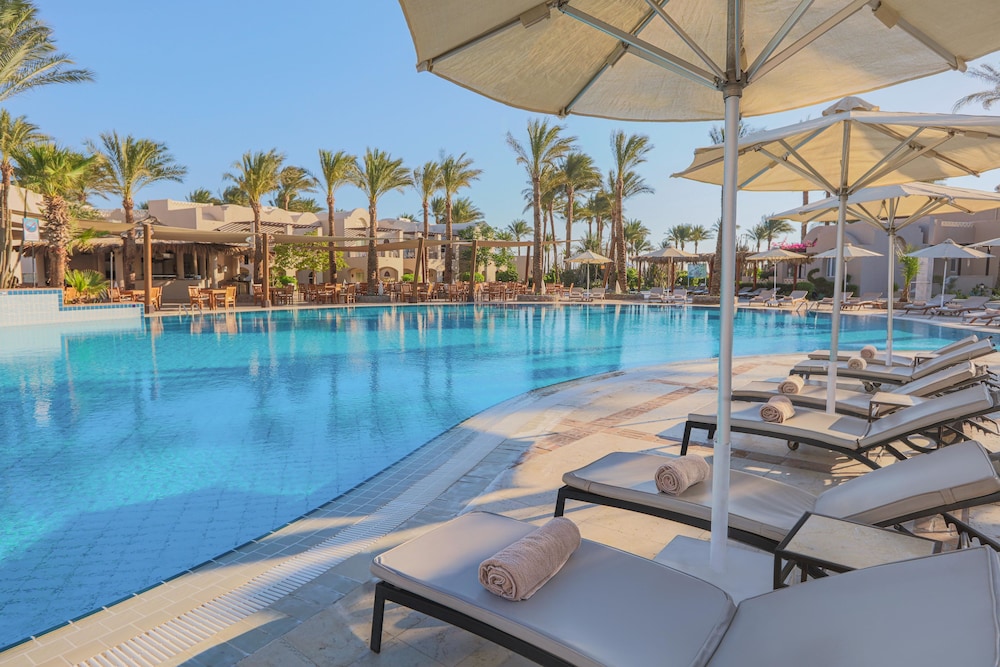 Iberotel Makadi Beach by JAZ - All inclusive — Swimming pool in Makadi Bay, Red Sea