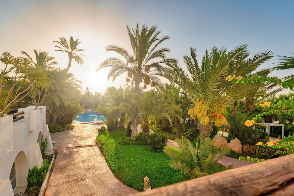 Djerba Resort — Swimming pool in Midoun, Medenine