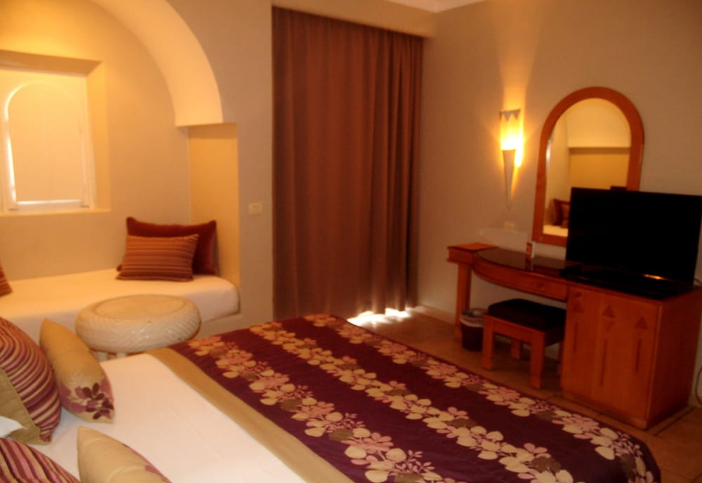 Djerba Resort — Hotel rooms in Midoun, Medenine