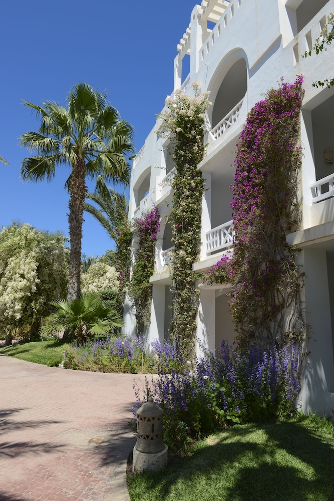 Djerba Resort — Hotel building in Midoun, Medenine