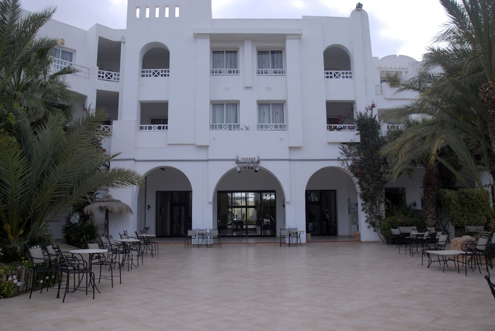Djerba Resort — Hotel building in Midoun, Medenine