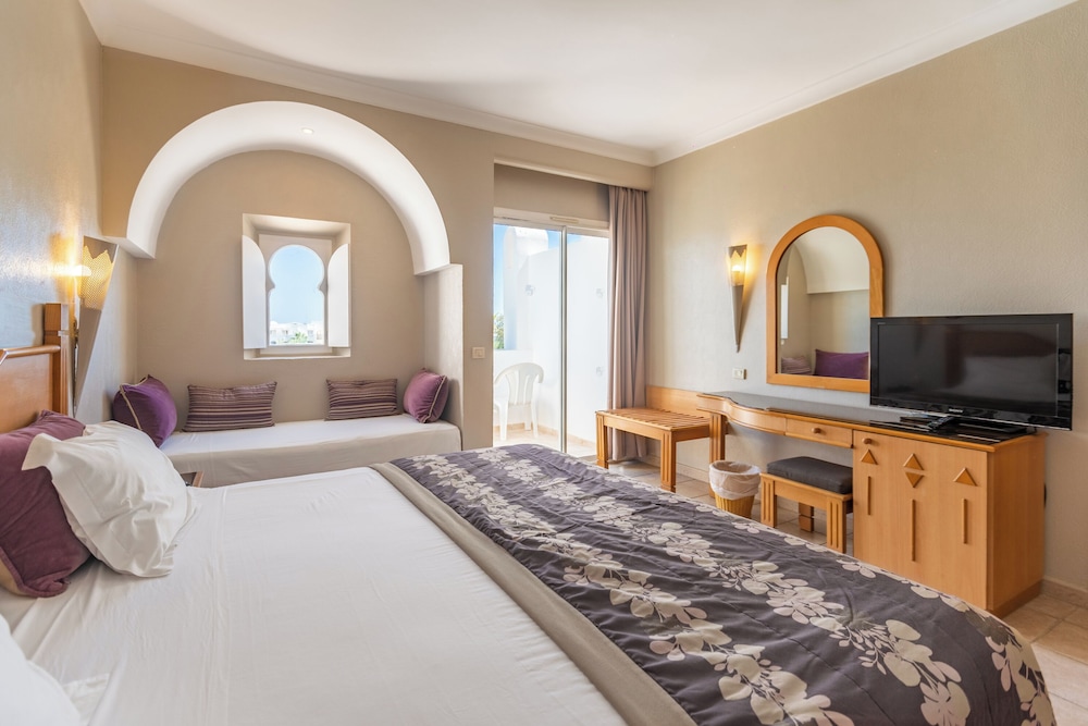 Djerba Resort — Hotel rooms in Midoun, Medenine