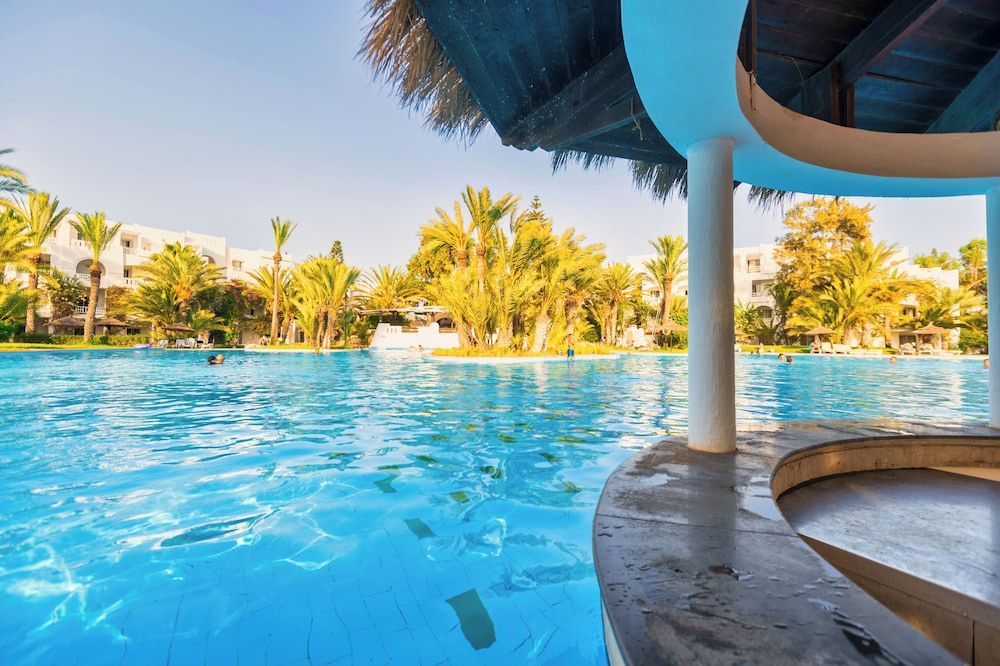 Djerba Resort — Swimming pool in Midoun, Medenine