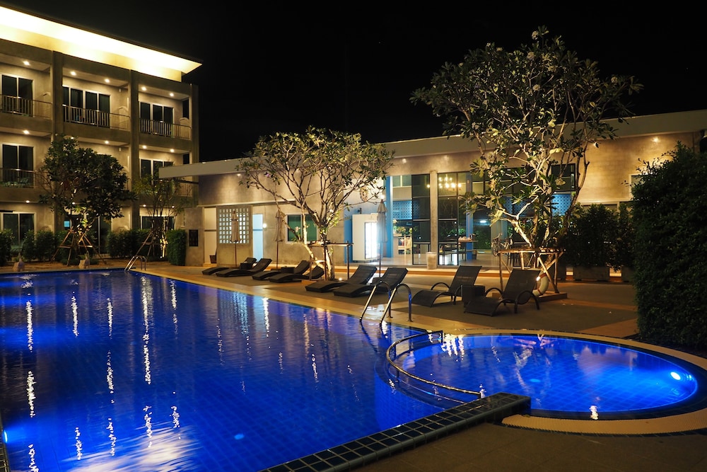 The Malika — Swimming pool in Phuket, Phuket Province