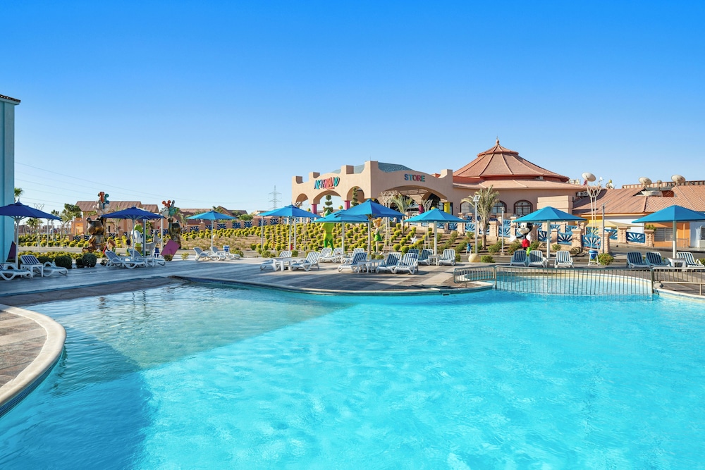 Pickalbatros Alf Leila Wa Leila Resort - Neverland Hurghada — Swimming pool in Hurghada, Red Sea