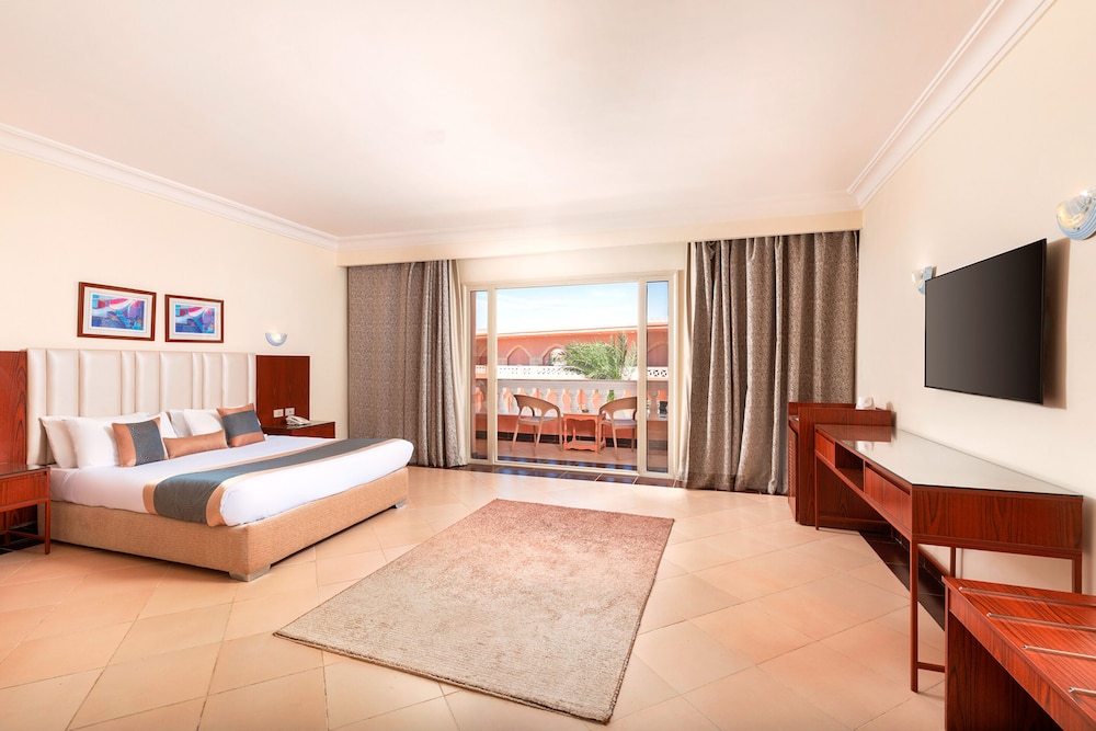 Pickalbatros Alf Leila Wa Leila Resort - Neverland Hurghada — Hotel rooms in Hurghada, Red Sea