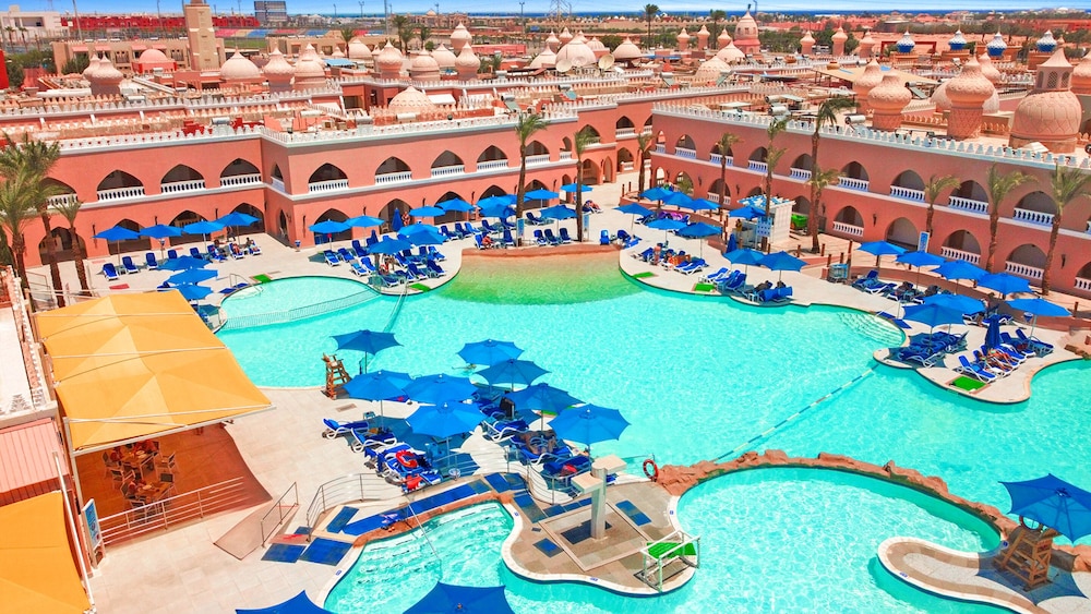 Pickalbatros Alf Leila Wa Leila Resort - Neverland Hurghada — Swimming pool in Hurghada, Red Sea