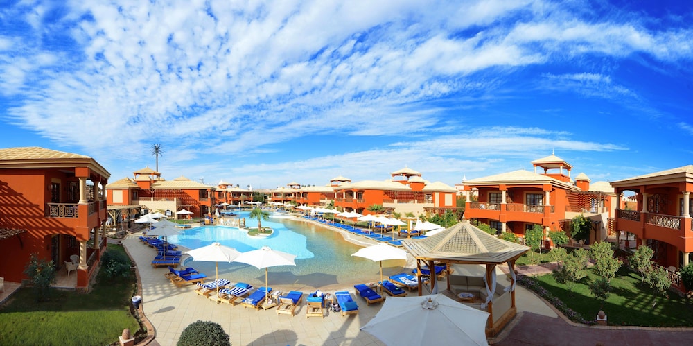 Pickalbatros Alf Leila Wa Leila Resort - Neverland Hurghada — Swimming pool in Hurghada, Red Sea