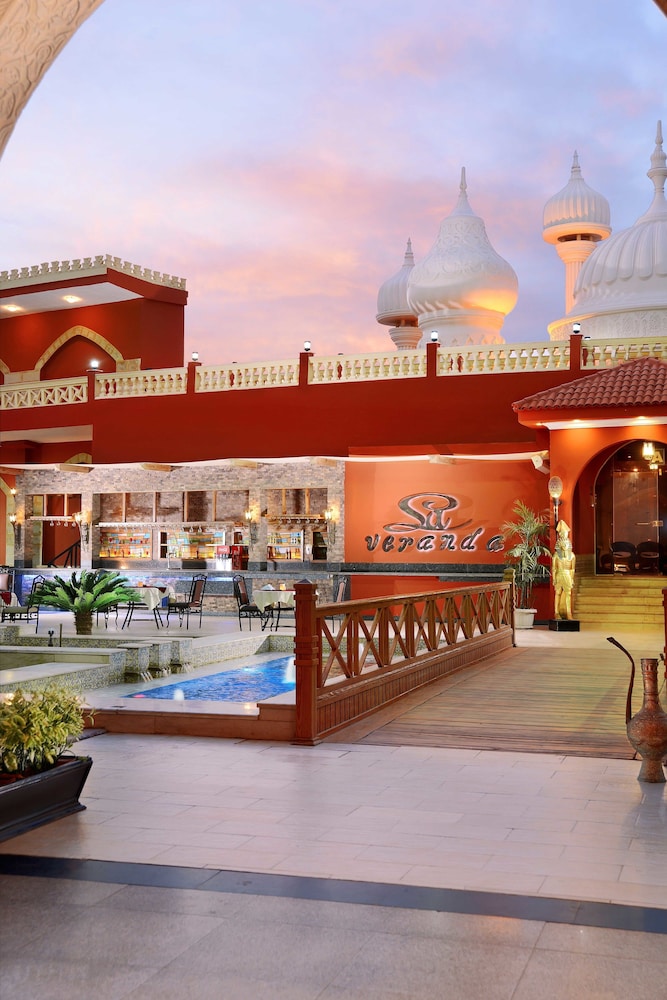 Pickalbatros Alf Leila Wa Leila Resort - Neverland Hurghada — Restaurant & bars in Hurghada, Red Sea
