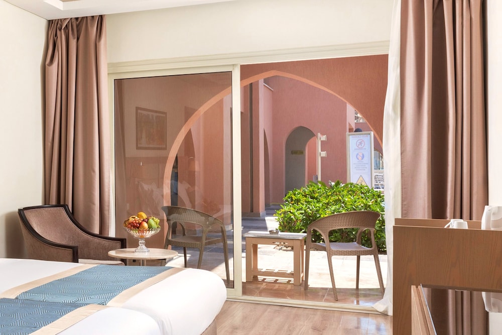 Pickalbatros Alf Leila Wa Leila Resort - Neverland Hurghada — Hotel rooms in Hurghada, Red Sea