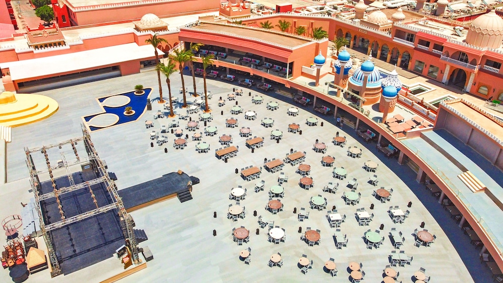 Pickalbatros Alf Leila Wa Leila Resort - Neverland Hurghada — Restaurant & bars in Hurghada, Red Sea