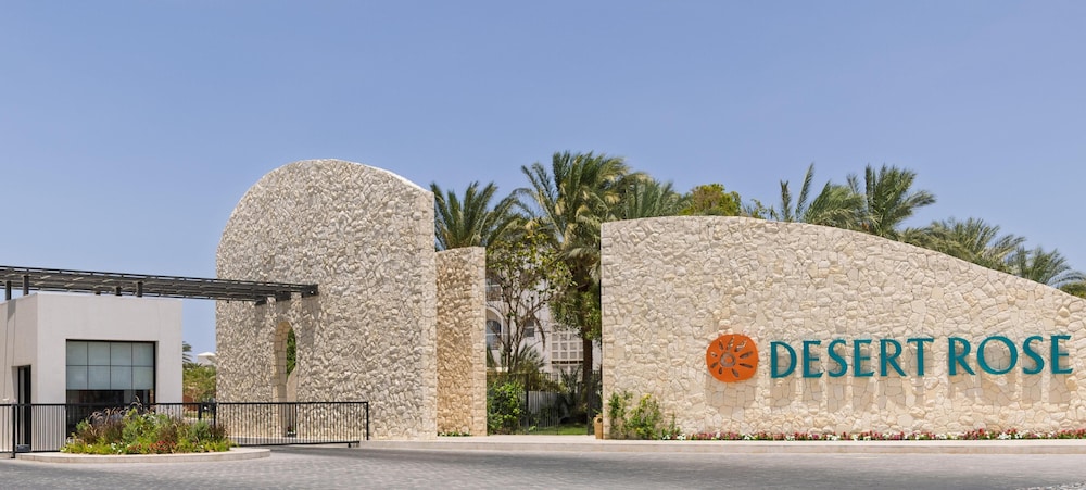 Desert Rose — Hotel building in Hurghada, Red Sea