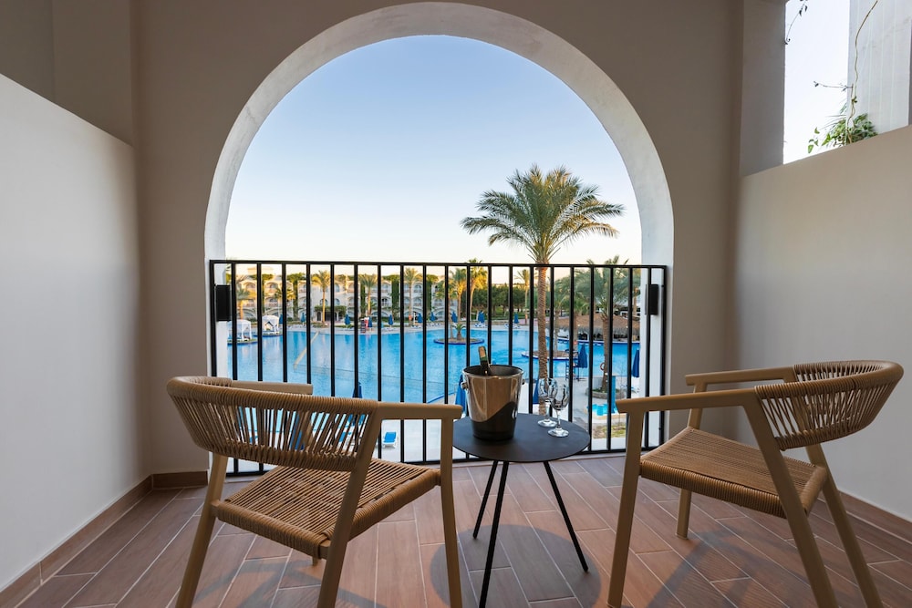 Desert Rose — Swimming pool in Hurghada, Red Sea